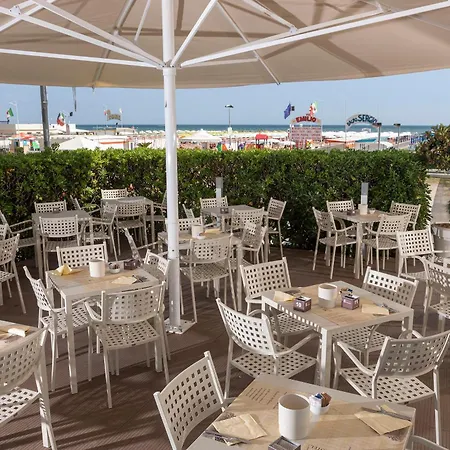 Hotel Ghirlandina Rimini