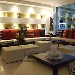 Hotel Ghirlandina 3*