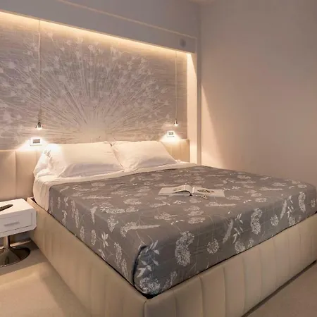 Hotel Ghirlandina Rimini