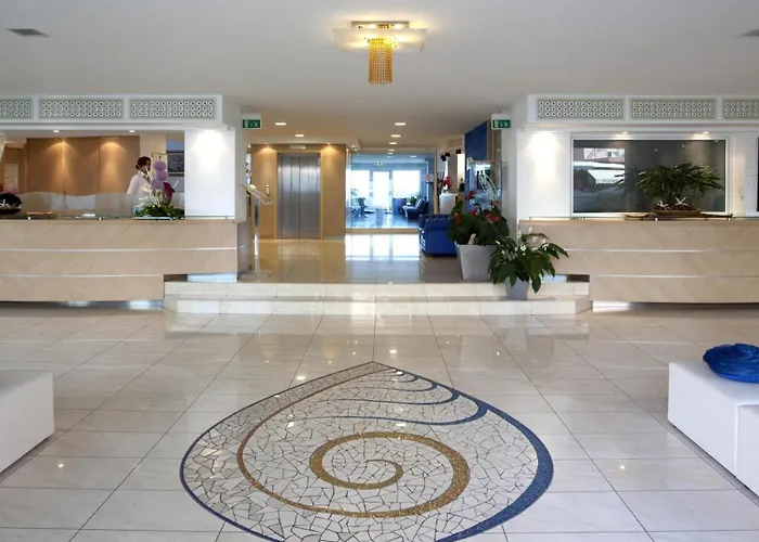Hotel Ghirlandina